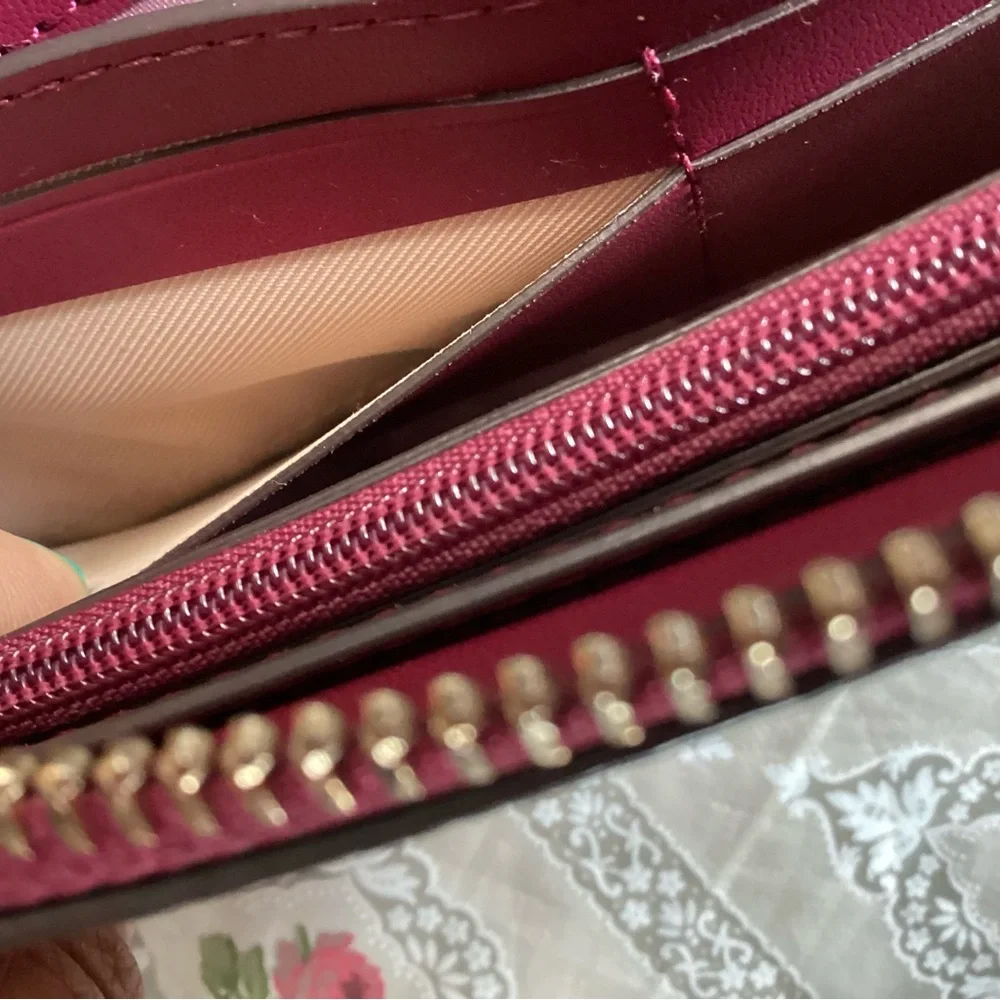 Kate Spade Fuchsia Crossbody Bag EUC - Picture 11 of 16